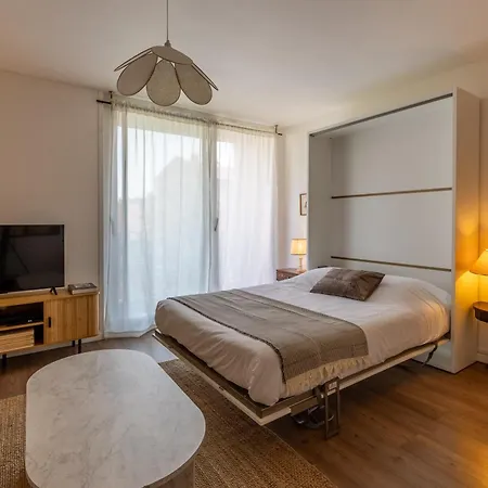 Neo Retro Avec Balcon Apartment *
